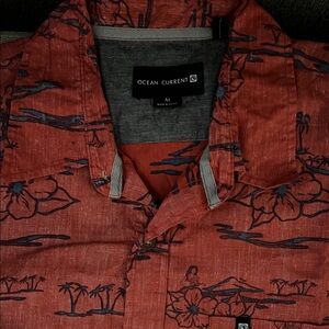 Ocean Current Men's Red Floral Lightweight Button Down Short Sleeve Shirt